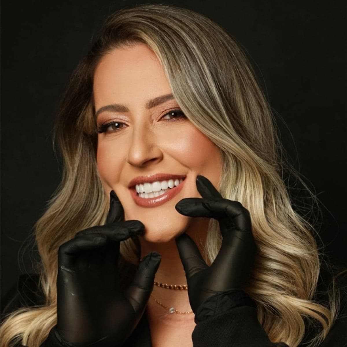 Dr(a). Dra. Andreza Moreira - Especialista em Lentes de Contato Dental em Belo Horizonte