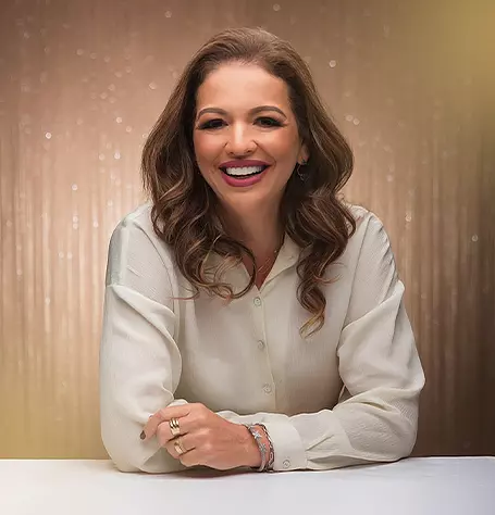 Clínica de Dra. Dirce Nascimento — especialista em facetas de porcelana e lentes de contato dental em Brasília, DF