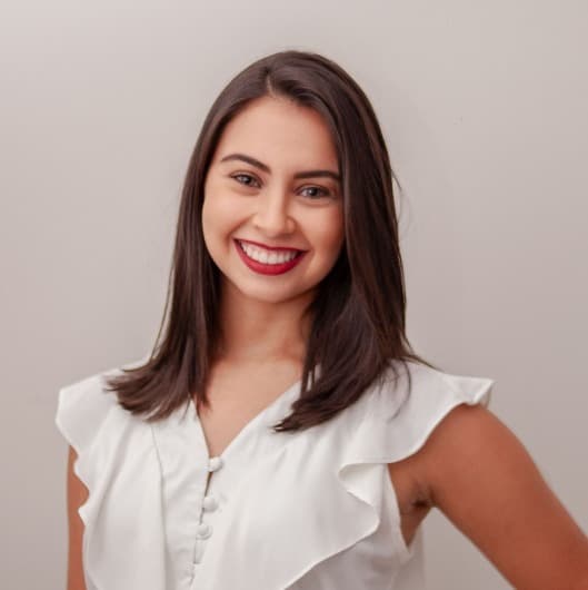 Clínica de Dra. Ellen Greyce Silva Freitas — especialista em facetas de porcelana e lentes de contato dental em Aracaju, SE