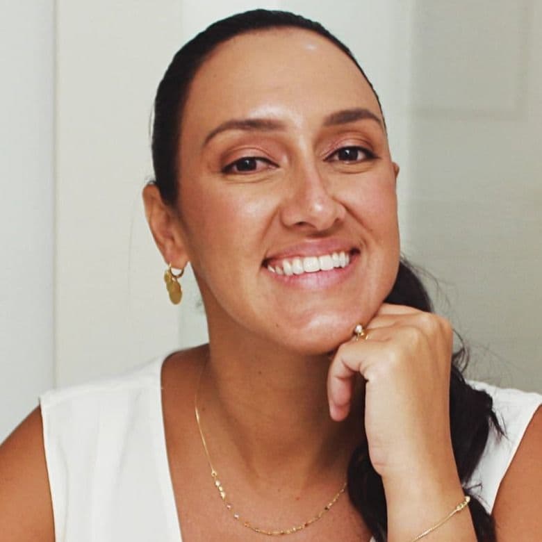 Dr(a). Dra. Glenda Vacchiano - Especialista em Lentes de Contato Dental em Rio de Janeiro
