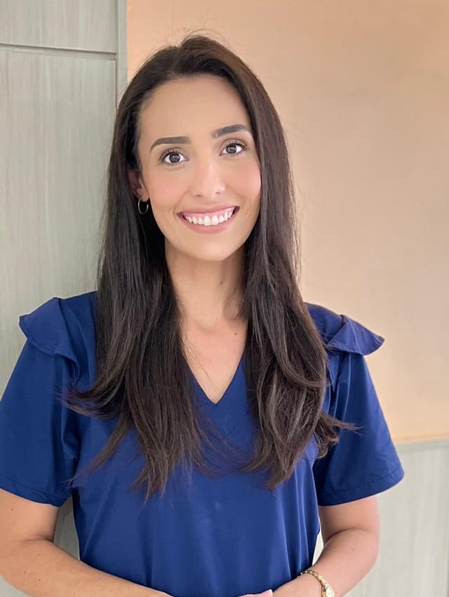 Clínica de Dra. Isabella Sotéro — especialista em facetas de porcelana e lentes de contato dental em João Pessoa, PB