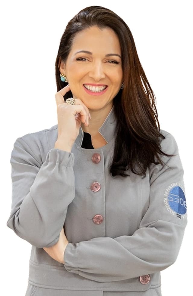 Clínica de Dra. Laís Cabral — especialista em facetas de porcelana e lentes de contato dental em Maceió, AL