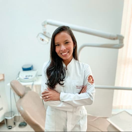 Dr(a). Dra. Larissa Lima - Especialista em Lentes de Contato Dental em Nova Iguaçu