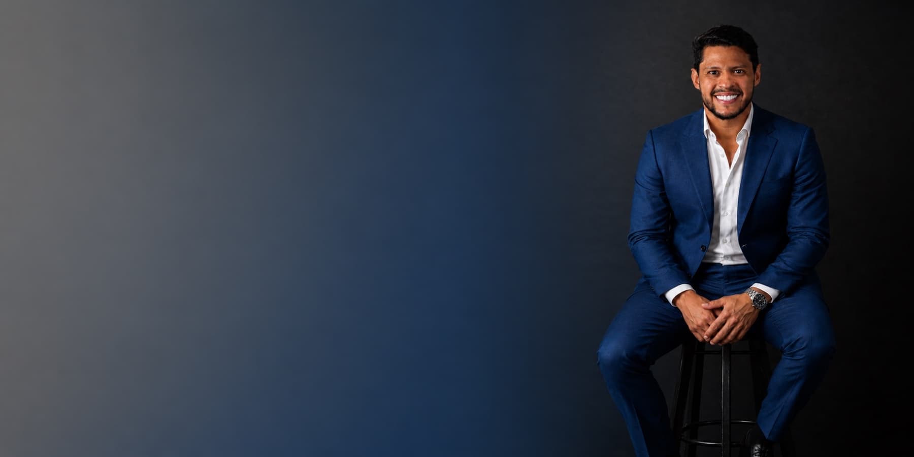 Dr(a). Dr. Marcelo Calvet - Especialista em Lentes de Contato Dental em São Luís