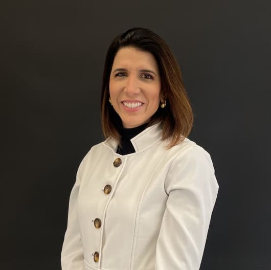 Dr(a). Dra. Mariana Wolf - Especialista em Lentes de Contato Dental em Rio de Janeiro