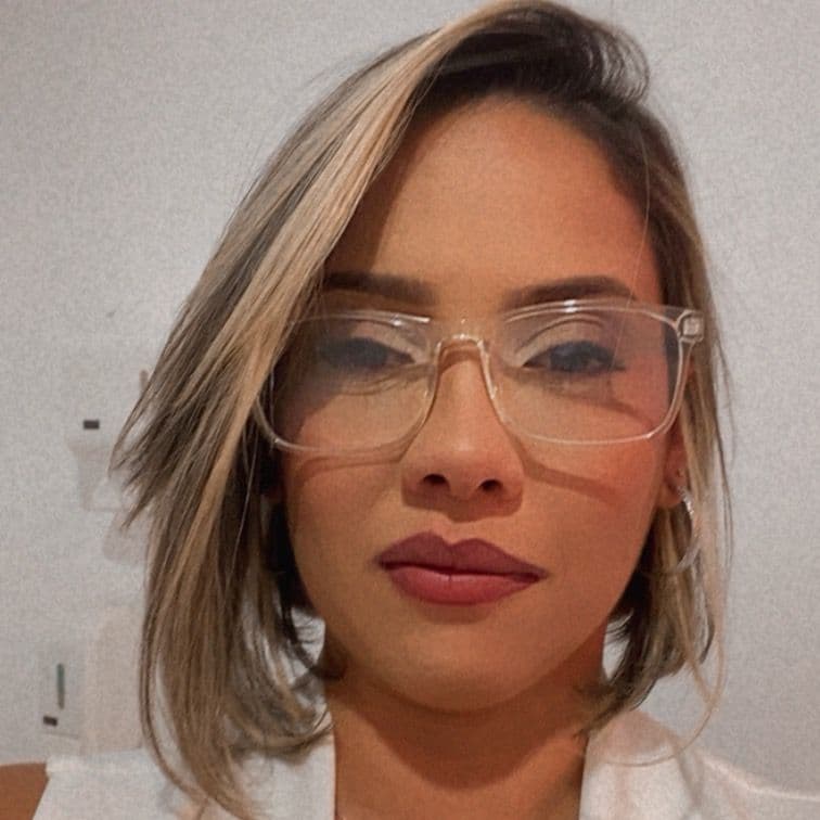 Dr(a). Dra. Natália Galdino Barbosa - Especialista em Lentes de Contato Dental em Rio de Janeiro