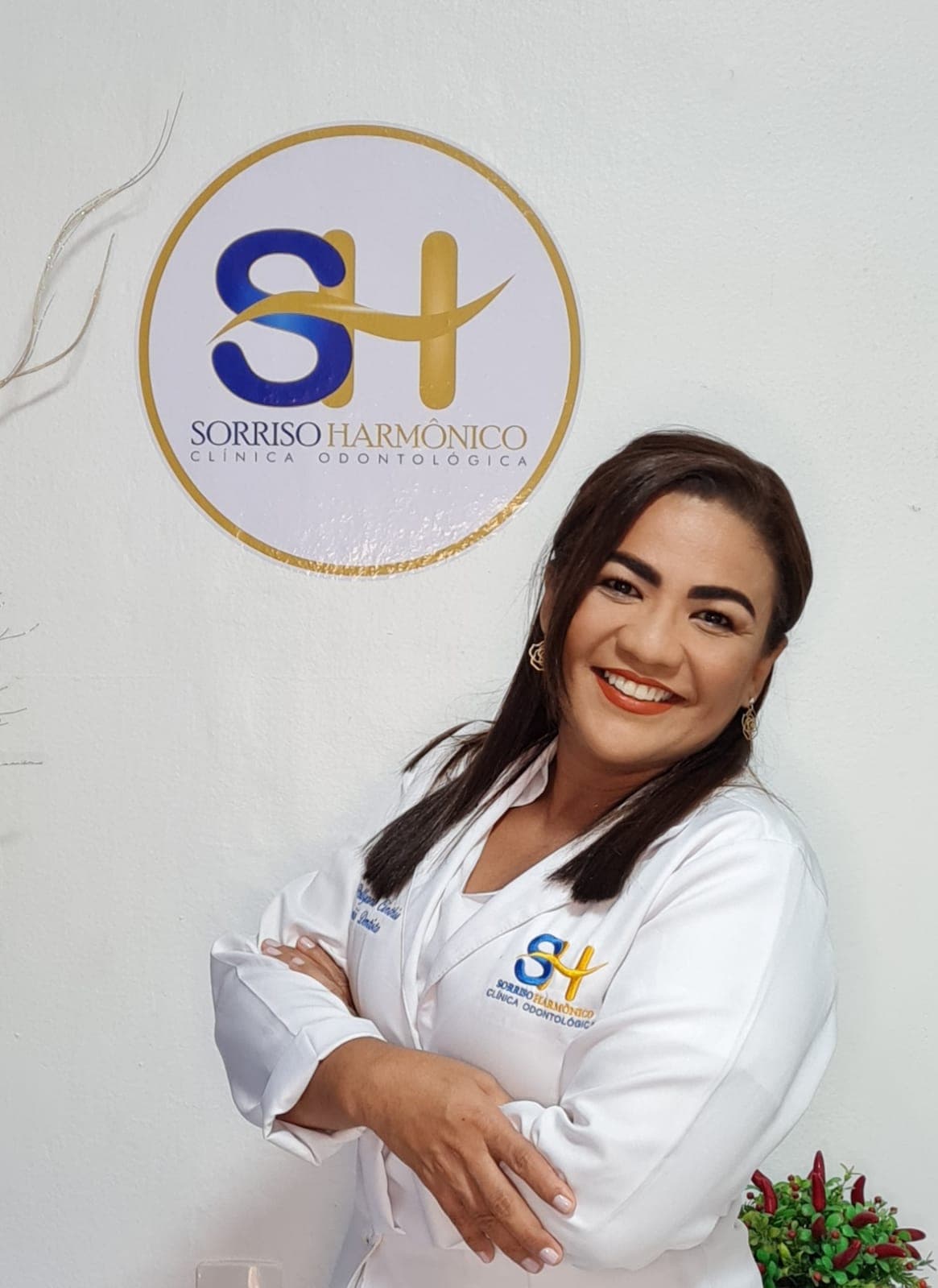 Dr(a). Dra. Pollyana Cinthia - Especialista em Lentes de Contato Dental em Manaus