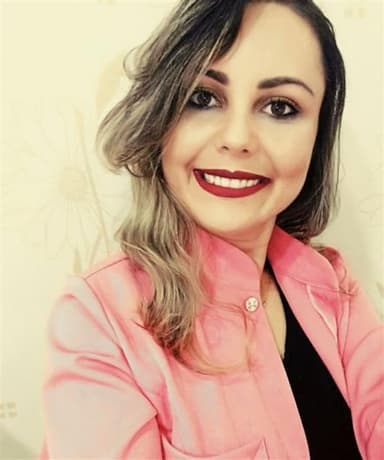 Dra. Renijane Barreto — especialista em lente de contato dental