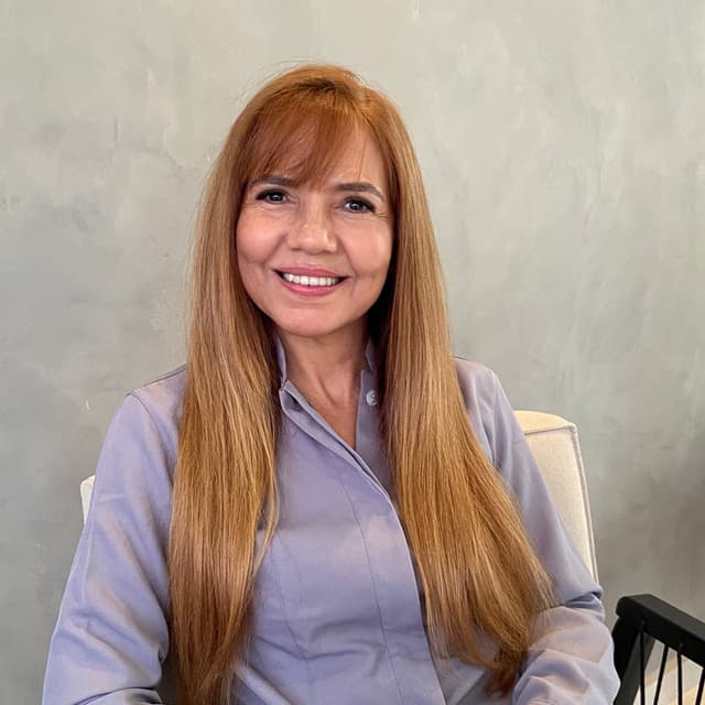 Clínica de Dra. Roseane Luzia Rodrigues — especialista em facetas de porcelana e lentes de contato dental em Maceió, AL