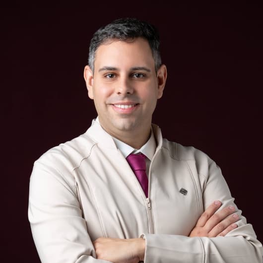 Clínica de Dr. Saulo Ubarana — especialista em facetas de porcelana e lentes de contato dental em Natal, RN