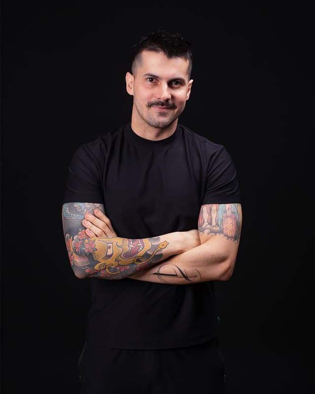 Clínica de Dr. Thiago Ottoboni — especialista em facetas de porcelana e lentes de contato dental em Blumenau, SC