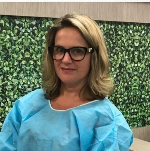 Clínica de Dra. Vanda Visioli — especialista em facetas de porcelana e lentes de contato dental em Caxias do Sul, RS