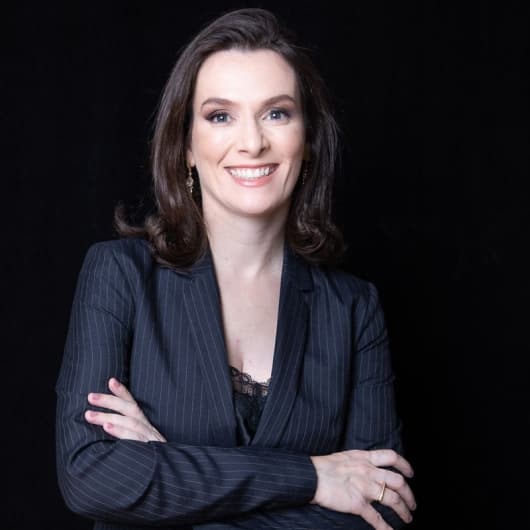 Dr(a). Dra. Ana Carolina Laganá - Especialista em Lentes de Contato Dental em São Paulo