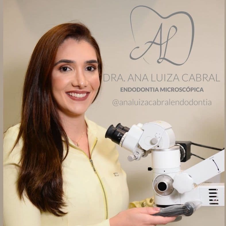 Dr(a). Dra. Ana Luiza Cabral - Especialista em Lentes de Contato Dental em Barretos