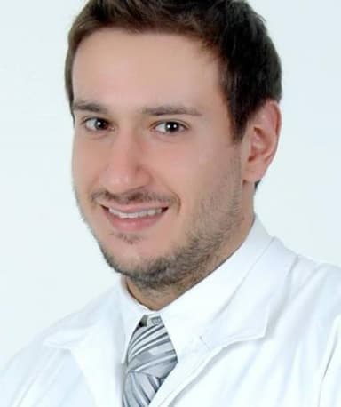 Dr. André Pimenta — especialista em lente de contato dental