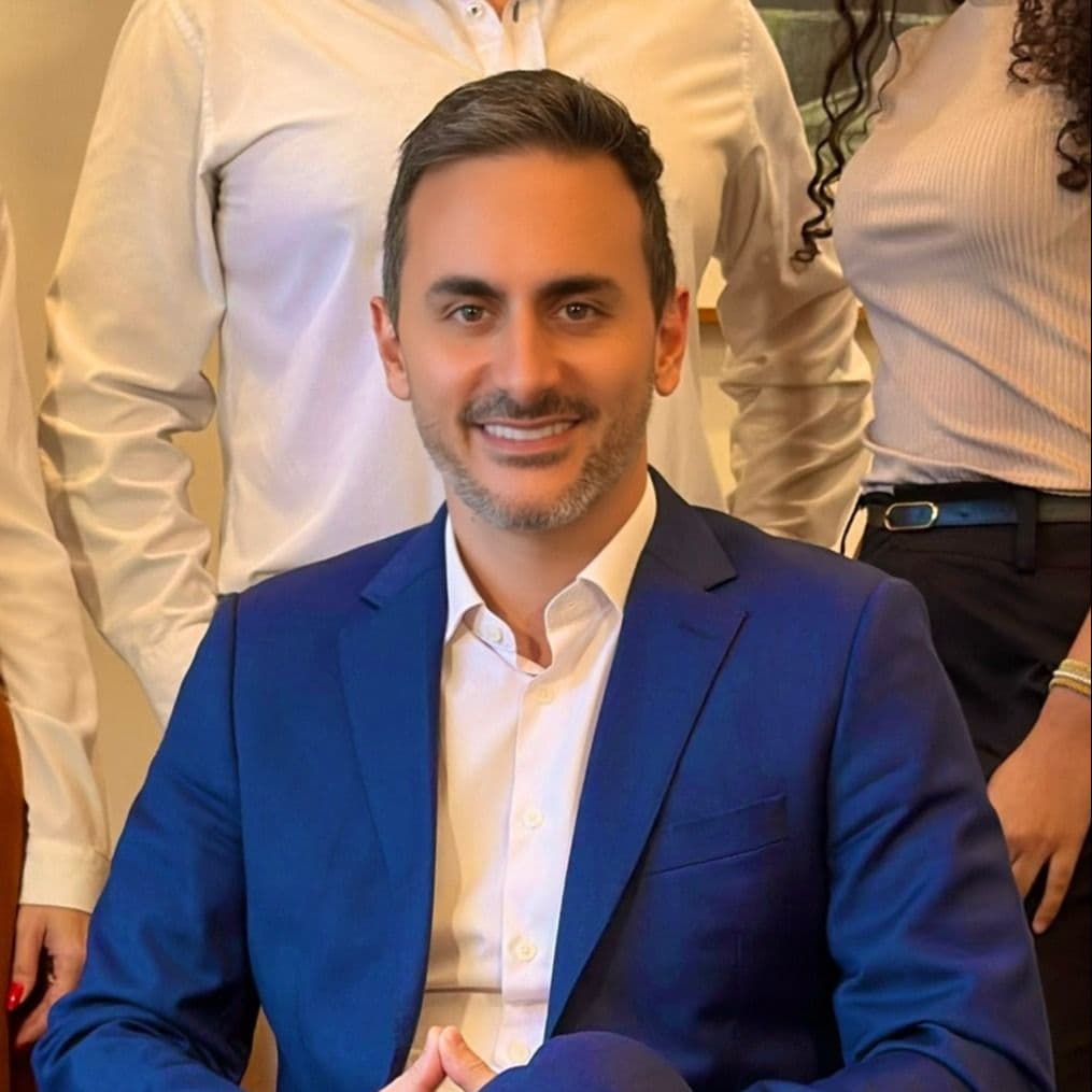 Dr(a). Prof. Danilo Balero Sorgini - Especialista em Lentes de Contato Dental em São Paulo