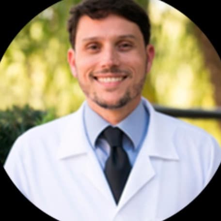 Clínica de Dr. Enrico Passaro Biscaro — especialista em facetas de porcelana e lentes de contato dental em Sorocaba, SP