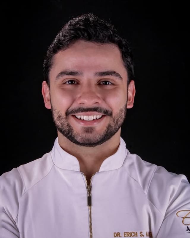 Clínica de Dr. Erich Almeida — especialista em facetas de porcelana e lentes de contato dental em Goiânia, GO