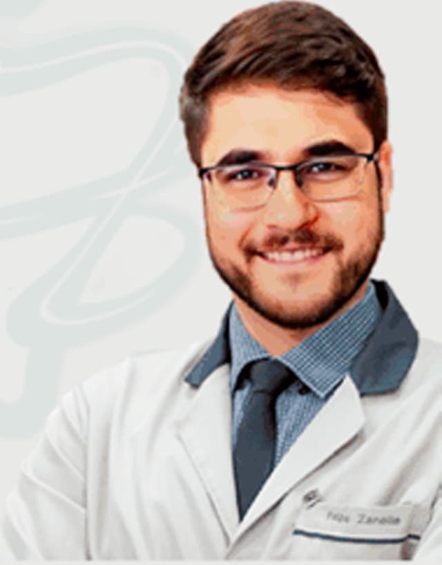 Clínica de Dr. Felipe Zanella — especialista em facetas de porcelana e lentes de contato dental em Itajaí, SC