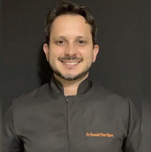 Dr(a). Dr. Fernando Fister Nunes - Especialista em Lentes de Contato Dental em Sorocaba