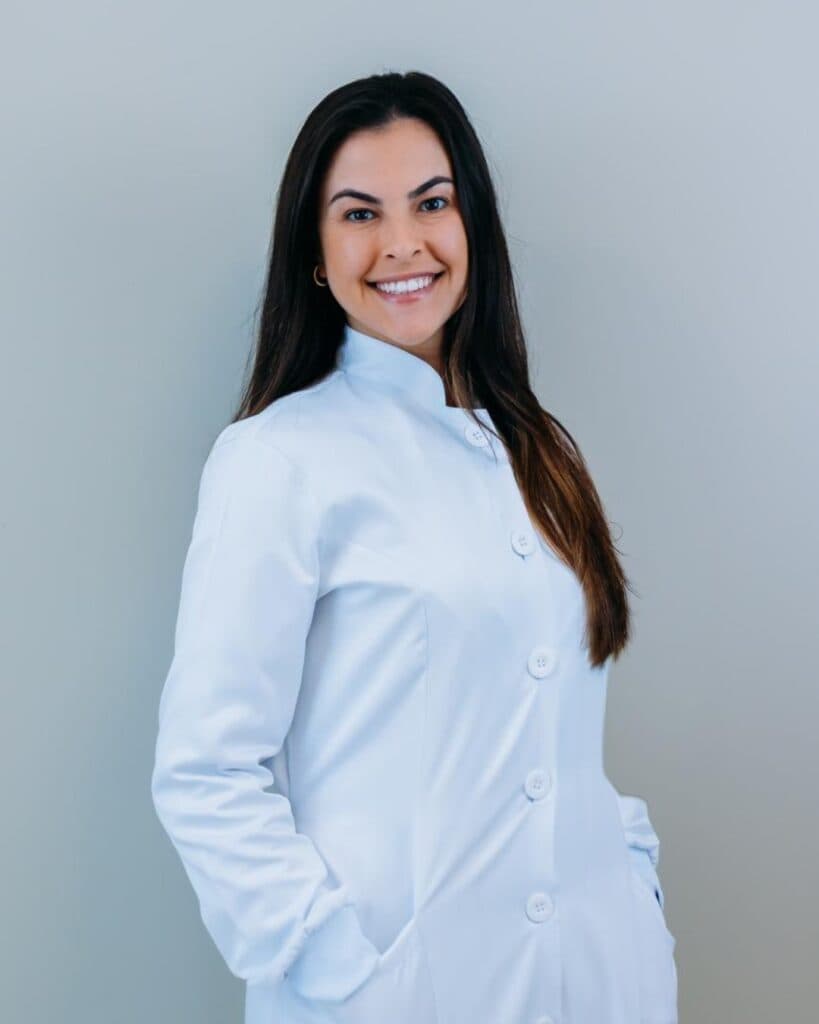 Dr(a). Dra. Geovana Rosa - Especialista em Lentes de Contato Dental em Palhoça