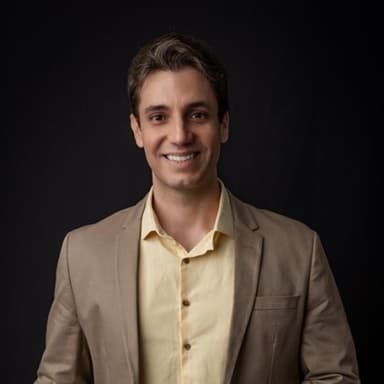 Dr. Gustavo Peripolli — especialista em lente de contato dental