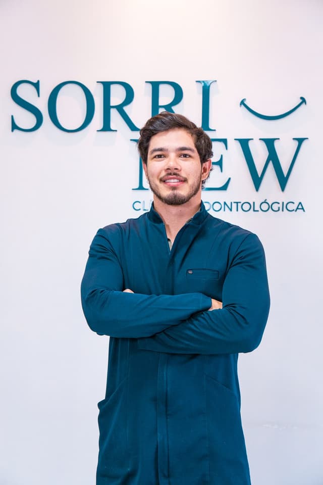 Clínica de Dr. Gustavo Prado — especialista em facetas de porcelana e lentes de contato dental em Rondonópolis, MT
