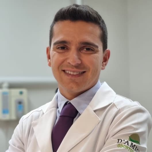 Dr(a). Dr. Igor D'Amico - Especialista em Lentes de Contato Dental em São José do Rio Preto