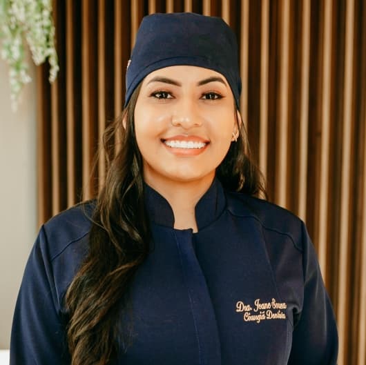 Dr(a). Dra. Jeane Souza - Especialista em Lentes de Contato Dental em Macapá