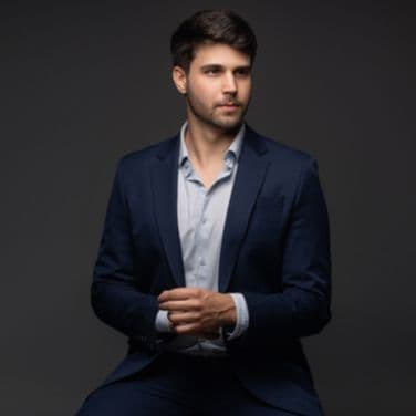 Clínica de Dr. Luís Felipe Chicaroni — especialista em facetas de porcelana e lentes de contato dental em Ribeirão Preto, SP