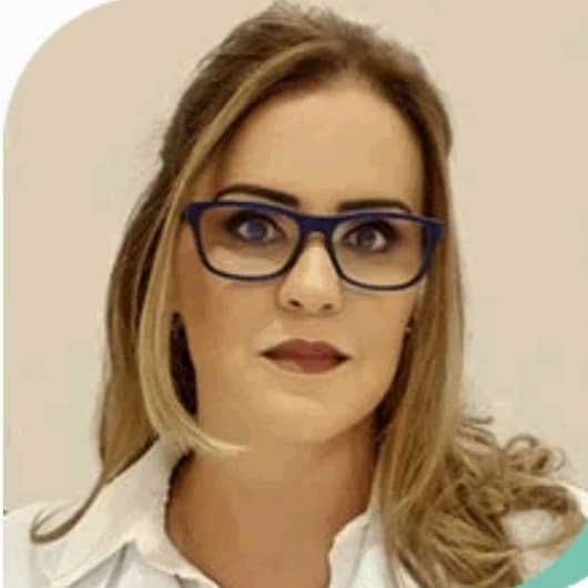 Dr(a). Dra. Mariana Mandim Ribeiro Marques - Especialista em Lentes de Contato Dental em Bauru