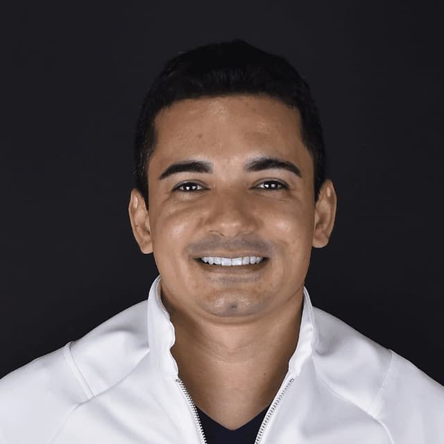 Clínica de Dr. Pablo Martins — especialista em facetas de porcelana e lentes de contato dental em Fortaleza, CE