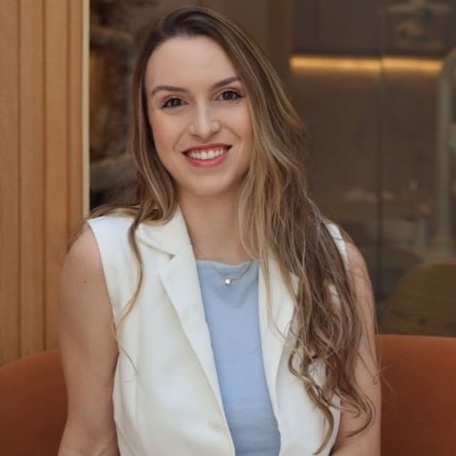 Clínica de Dra. Patricia Gebauer — especialista em facetas de porcelana e lentes de contato dental em Betim, MG