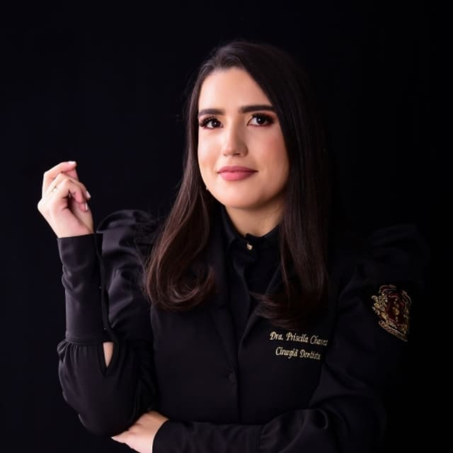 Clínica de Dra. Priscila Chaves — especialista em facetas de porcelana e lentes de contato dental em Manaus, AM