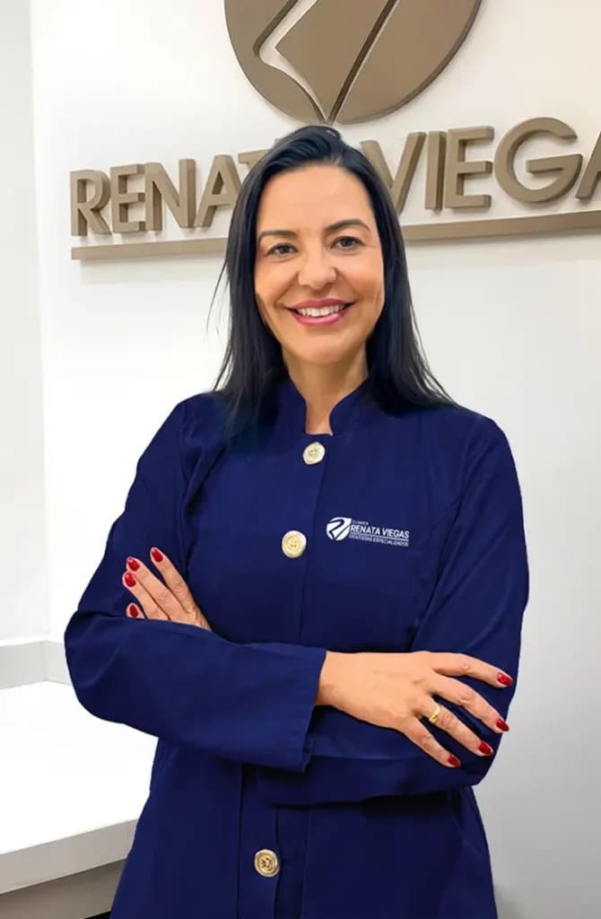 Dr(a). Dra. Renata Viegas - Especialista em Lentes de Contato Dental em Praia Grande