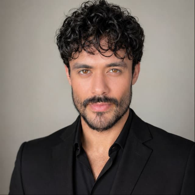 Clínica de Dr. Silvio Ventura — especialista em facetas de porcelana e lentes de contato dental em São Paulo, SP