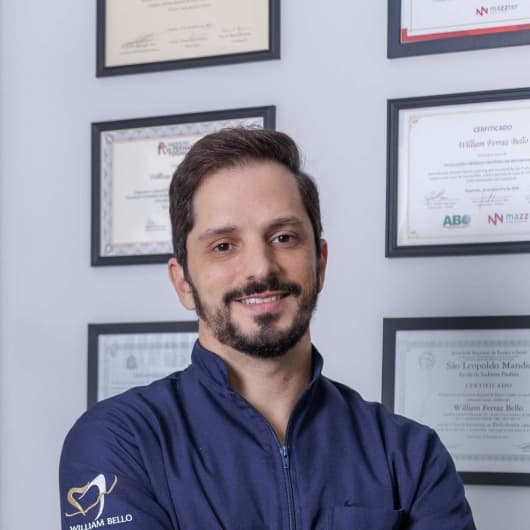 Dr(a). Dr. William Ferraz Bello - Especialista em Lentes de Contato Dental em Piracicaba
